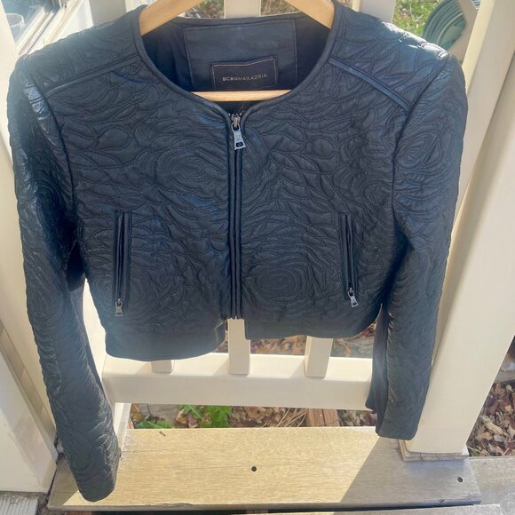 Women's Size Medium BCBGMaxAzria Cropped Quilted Faux Leather Jacket - Like New! - Picture 7 of 9